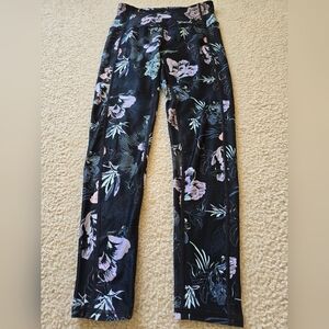 🌈Athletic Works 7/8 High Rise Floral Printed Active Leggings Size Small
